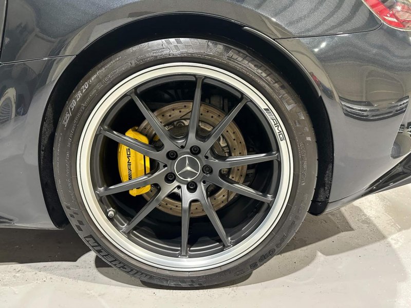MERCEDES-BENZ AMG GT