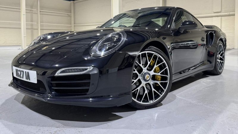 PORSCHE 911