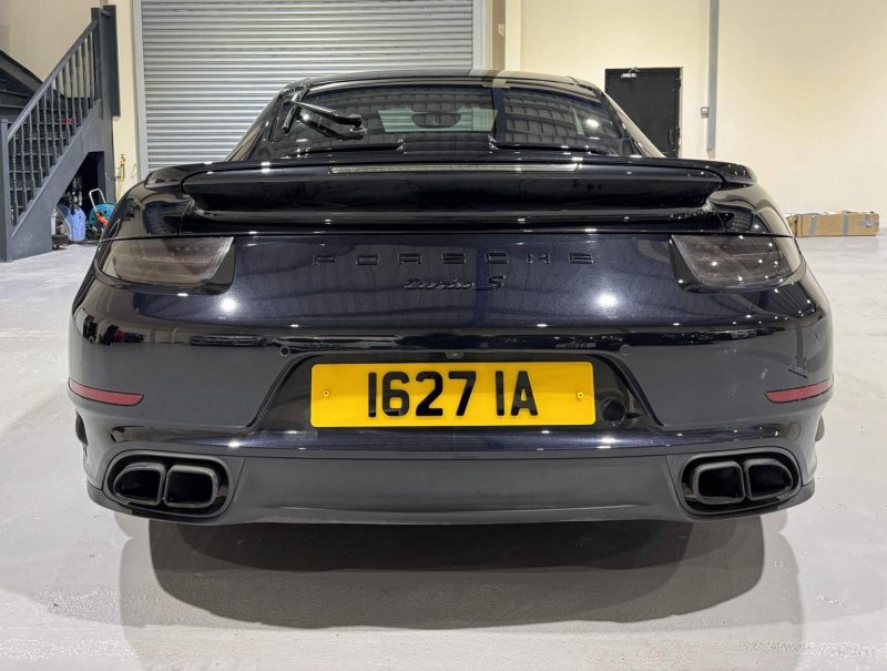 PORSCHE 911