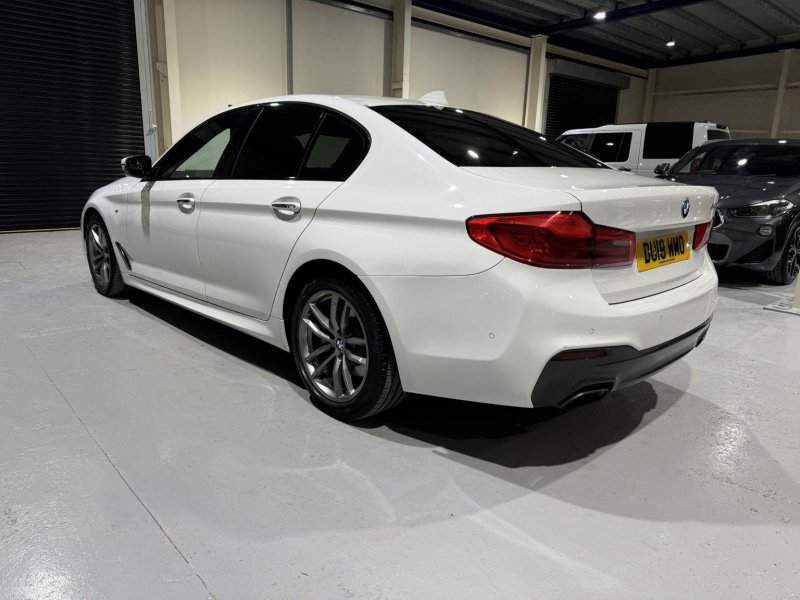 BMW 5 SERIES
