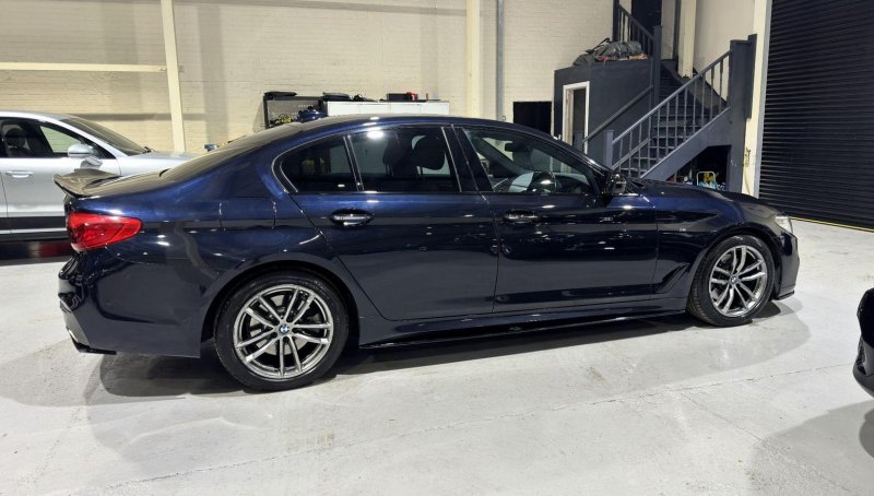 BMW 5 SERIES