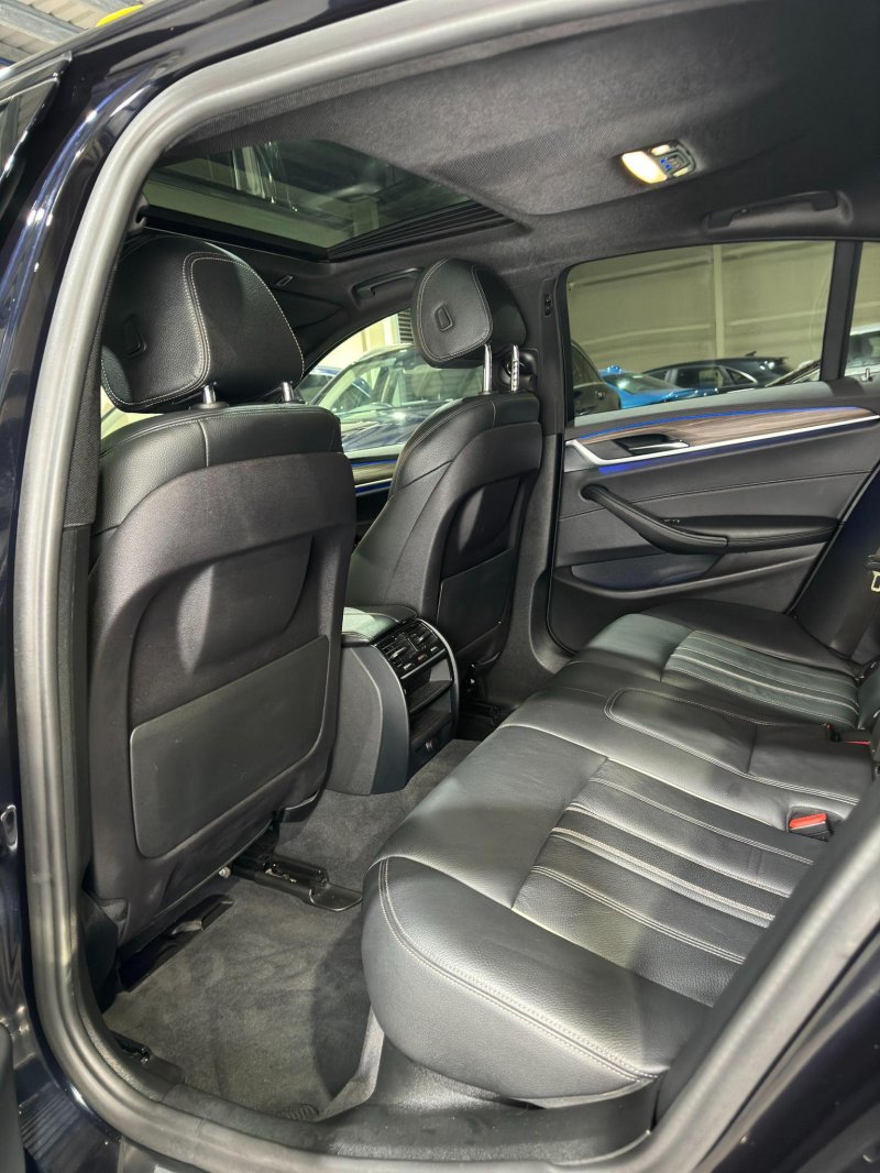 BMW 5 SERIES