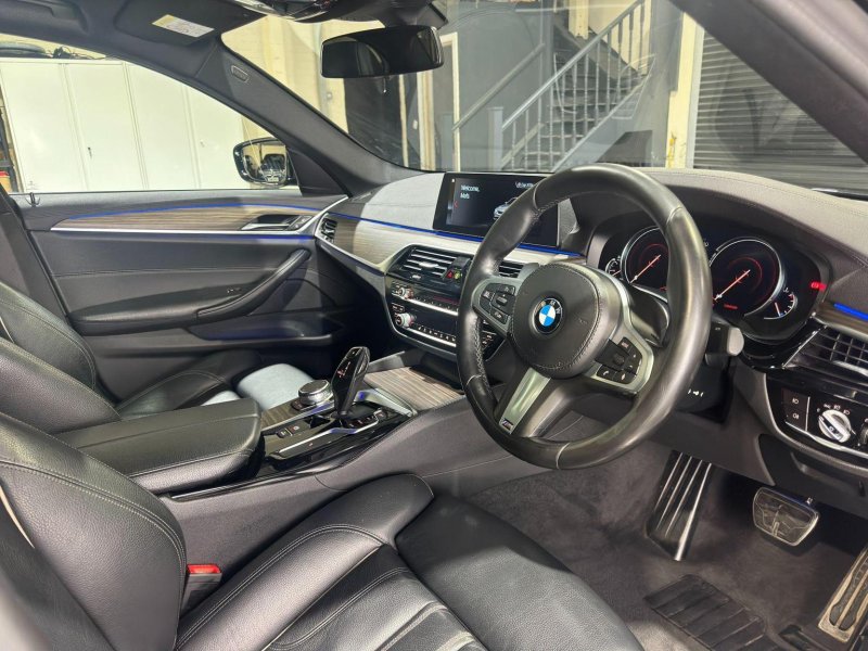 BMW 5 SERIES