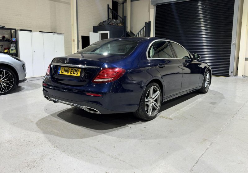 MERCEDES-BENZ E CLASS