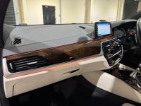 BMW 6 SERIES